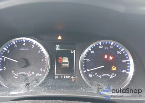 2018 Toyota Highlander Le Plus from USA, damaged, VIN 5TDBZRFH2JS912871